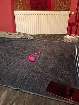 Snapshot of Masztisfiu2 chatting on 02-19-26, 06:42 Masztisfiu2 online show from 02-19-26, 06:42