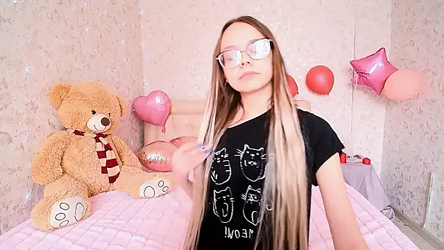 LolliStrawberry online show from 03-16-26, 05:44