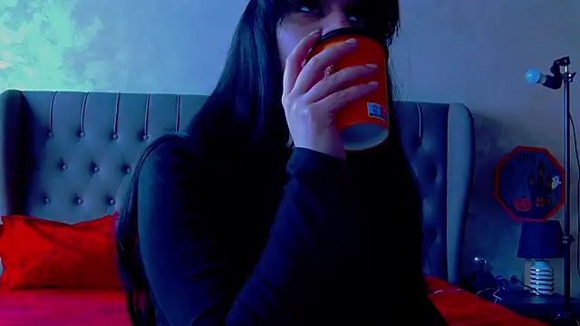 Snapshot of MaddyAllure chatting on 02-20-26, 06:37 MaddyAllure online show from 02-20-26, 06:37