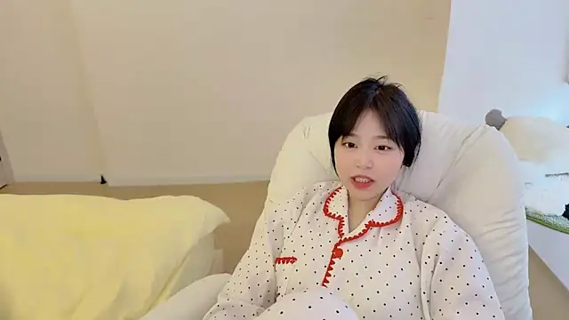 Onefiona online show from 04-11-26, 07:45