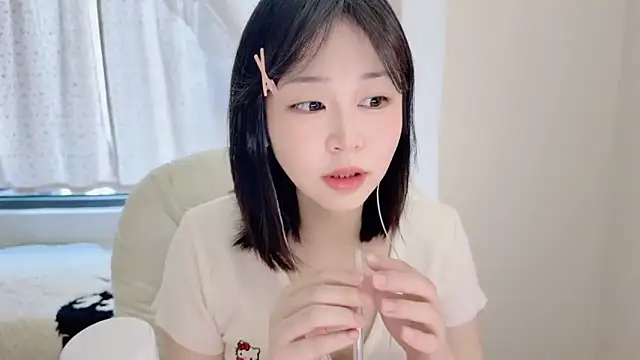 Snapshot of Onefiona chatting on 07-16-26, 07:03 Onefiona online show from 07-16-26, 07:03