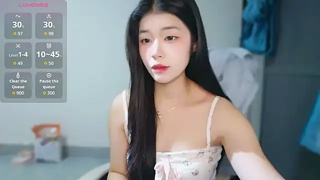 Snapshot of -XiaoYu-777 chatting on 02-12-26, 11:05 -XiaoYu-777 online show from 02-12-26, 11:05