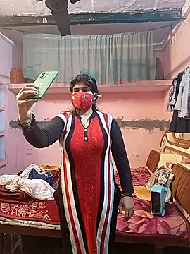 Snapshot of Soni_299 chatting on 01-12-26, 09:58 Soni 299 online show from 01-12-26, 09:58