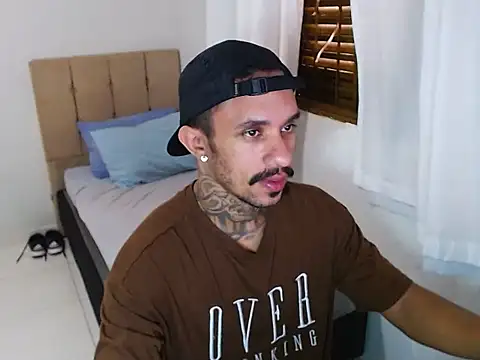 lipegonzalezz online show from 02-11-26, 11:48