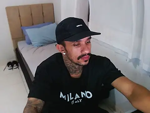 lipegonzalezz online show from 02-12-26, 02:39