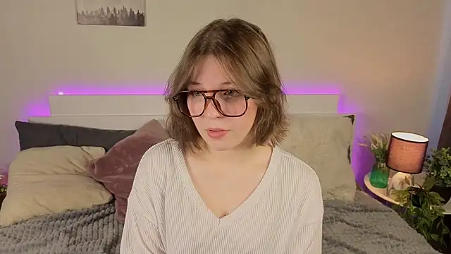 Next2Marie online show from 06-03-26, 05:54