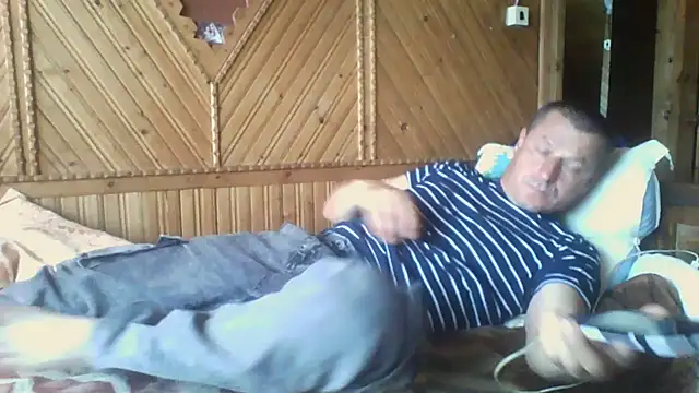 Snapshot of Ivan9iutt chatting on 06-19-26, 08:18 Ivan9iutt online show from 06-19-26, 08:18