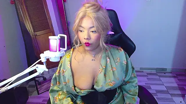 Snapshot of MarianaPradax chatting on 02-17-26, 12:56 MarianaPradax online show from 02-17-26, 12:56