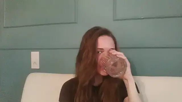 Vyressa online show from 03-06-26, 01:07