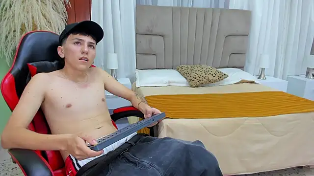 Snapshot of irvin_keyes chatting on 02-22-26, 11:31 irvin keyes online show from 02-22-26, 11:31