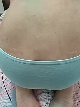 PrettyBottom1 online show from 01-15-26, 01:16