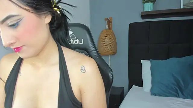 emma hiltonn  online show from 02-05-26, 02:16