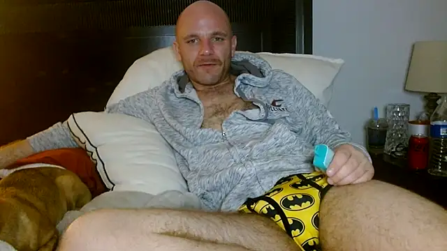 Snapshot of FrankieFuckMe chatting on 03-04-26, 12:05 FrankieFuckMe online show from 03-04-26, 12:05