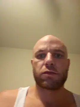 Snapshot of FrankieFuckMe chatting on 04-02-26, 01:47 FrankieFuckMe online show from 04-02-26, 01:47