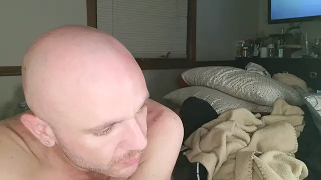 Snapshot of FrankieFuckMe chatting on 04-09-26, 06:41 FrankieFuckMe online show from 04-09-26, 06:41