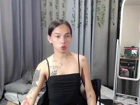 LOVELYMAYUMIE online show from 02-02-25, 11:08