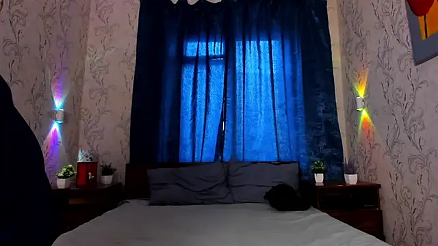 Snapshot of JessicaBeverly_ chatting on 05-22-26, 01:28 JessicaBeverly online show from 05-22-26, 01:28