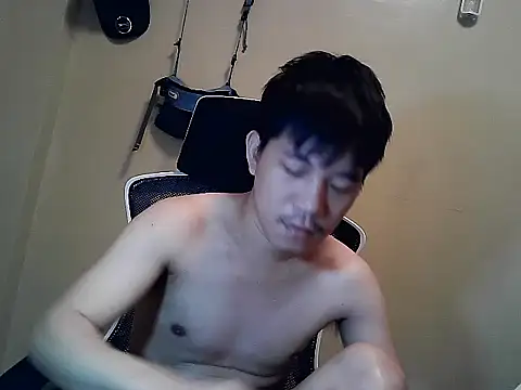 asian guy67 online show from 04-18-26, 12:36