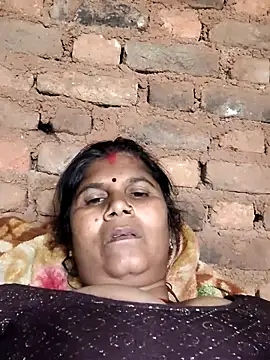 Hot di97 online show from 04-16-26, 02:07