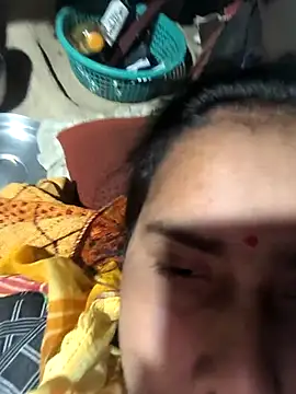 Snapshot of Hot_bh64 chatting on 01-13-26, 05:29 Hot bh64 online show from 01-13-26, 05:29