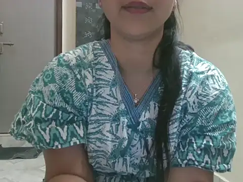 Snapshot of Adaa7 chatting on 04-17-26, 09:45 Adaa7 online show from 04-17-26, 09:45