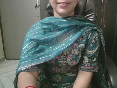 Snapshot of Adaa7 chatting on 05-05-26, 04:15 Adaa7 online show from 05-05-26, 04:15