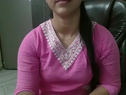 Snapshot of Adaa7 chatting on 05-10-26, 09:25 Adaa7 online show from 05-10-26, 09:25