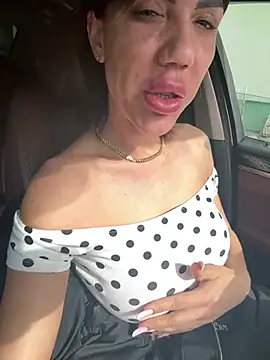 Snapshot of Missolevelvet chatting on 02-26-26, 10:47 Missolevelvet online show from 02-26-26, 10:47