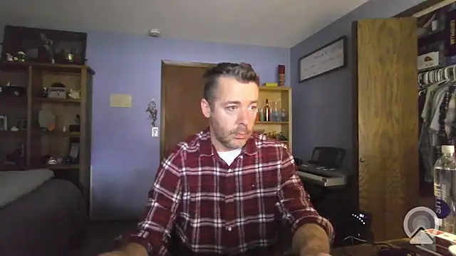 chrisw8140 online show from 04-06-26, 02:07