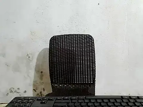Snapshot of Perfect_cunt4u chatting on 04-16-26, 12:33 Perfect cunt4u online show from 04-16-26, 12:33