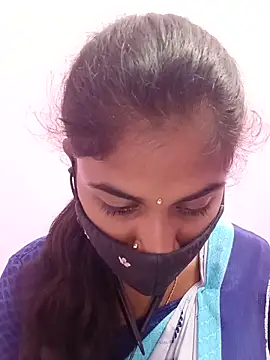 Snapshot of Tamil_Hot_RoyalQueen chatting on 05-19-26, 02:07 Tamil Hot RoyalQueen online show from 05-19-26, 02:07