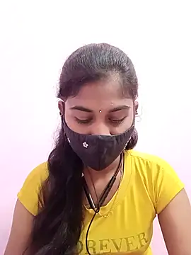 Snapshot of Tamil_Hot_RoyalQueen chatting on 05-31-26, 03:30 Tamil Hot RoyalQueen online show from 05-31-26, 03:30