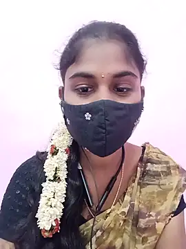 Snapshot of Tamil_Hot_RoyalQueen chatting on 06-12-26, 03:05 Tamil Hot RoyalQueen online show from 06-12-26, 03:05