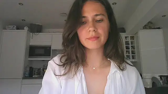Luxyssa online show from 06-23-26, 01:53