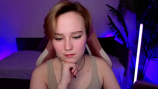 Ellie Heavenly online show from 02-13-26, 08:43