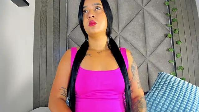 Snapshot of ChloeeMiller__ chatting on 02-13-26, 11:39 ChloeeMiller online show from 02-13-26, 11:39