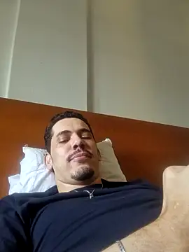 Snapshot of rodrigovianacastelo chatting on 02-24-26, 11:41 rodrigovianacastelo online show from 02-24-26, 11:41
