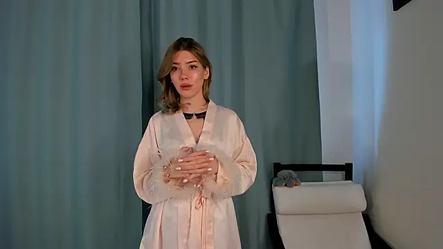 EmmaStoneWants online show from 01-17-26, 07:35