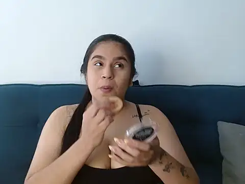 Snapshot of maite_saens1 chatting on 05-20-26, 06:58 maite saens1 online show from 05-20-26, 06:58