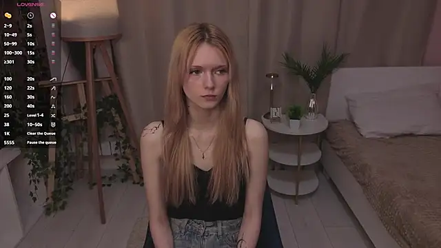 JuanaSumma online show from 04-15-26, 06:20