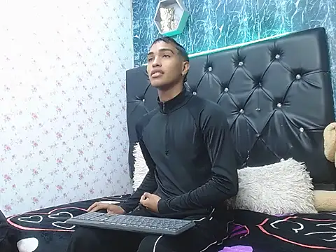 emersson sex18 online show from 01-13-26, 02:22