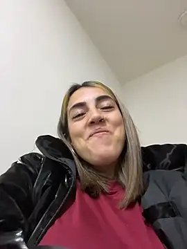 Paulinaa bella online show from 02-13-26, 04:47