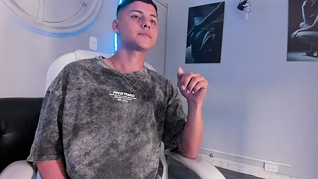 Liam9  online show from 01-15-26, 02:49