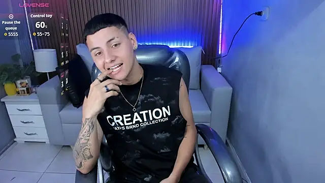 Liam9  online show from 02-25-26, 01:43