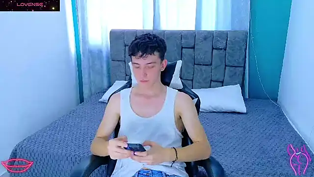 Snapshot of SamBoycash_ chatting on 01-14-26, 08:36 SamBoycash online show from 01-14-26, 08:36