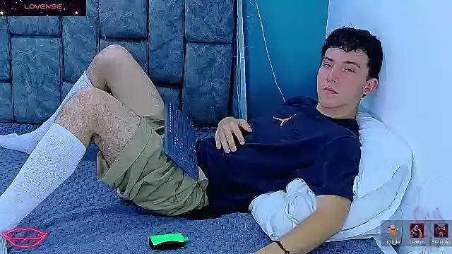 Snapshot of SamBoycash_ chatting on 01-15-26, 07:39 SamBoycash online show from 01-15-26, 07:39