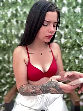 Adhaira pink10 online show from 01-14-26, 07:30