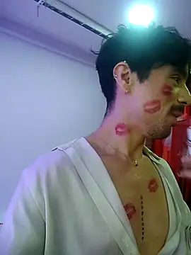 Ethan Briggs  online show from 02-09-26, 05:06