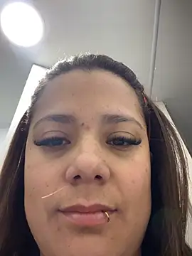 Snapshot of Pretty__Milf chatting on 02-26-26, 09:19 Pretty Milf online show from 02-26-26, 09:19