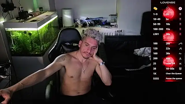 Rayzel White online show from 02-18-26, 10:50